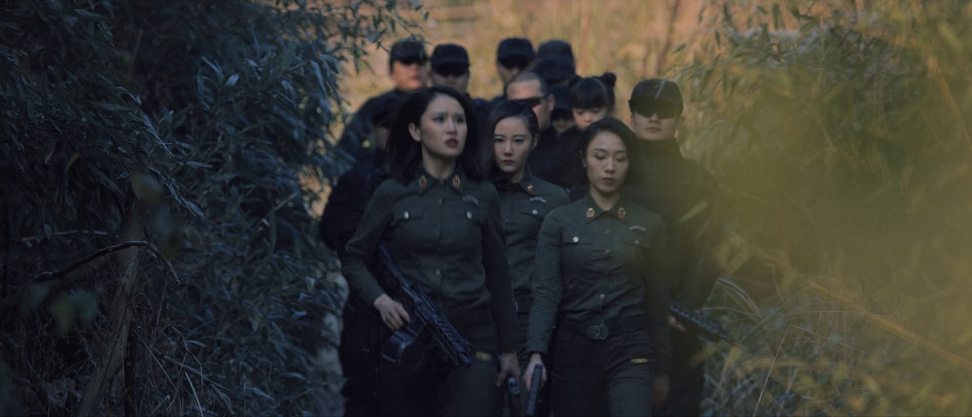 危情风云 [国语配音/中文字幕].Wei.Qing.Feng.Yun.2025.1080p.WEB-DL.H264.AAC-QuickIO 1.02GB-5.png
