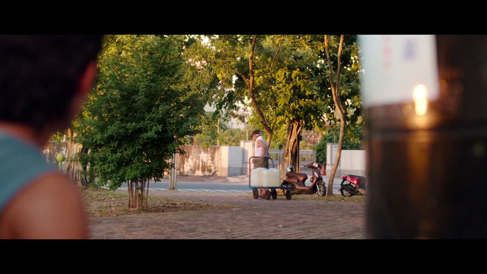 我家的事 [国语配音/中文字幕].Family.Matters.2025.1080p.HamiVideo.WEB-DL.AAC2.0.H.264-DreamHD 5.43GB-4.png
