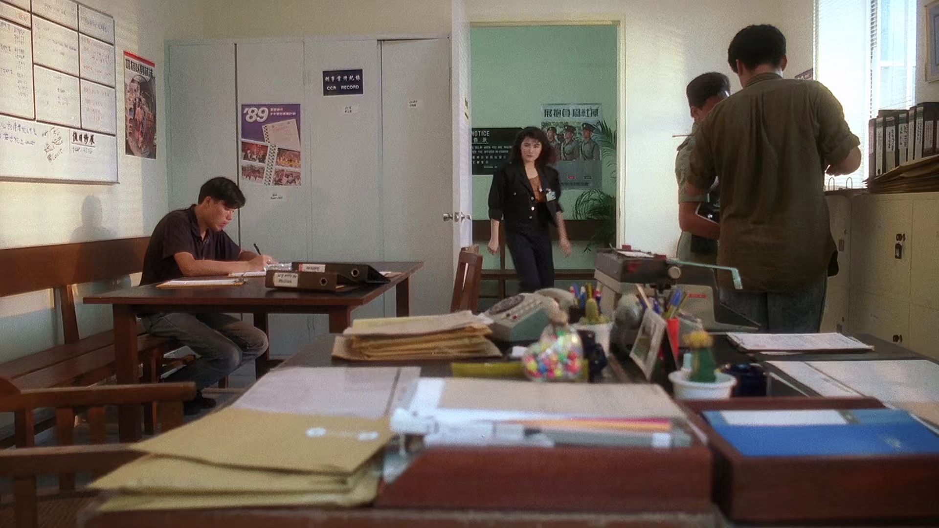 海狼 [国粤多音轨/中文字幕].Sea.Wolves.1991.1080p.BluRay.x265.10bit.DD2.0-ParkHD 5.36GB-6.png