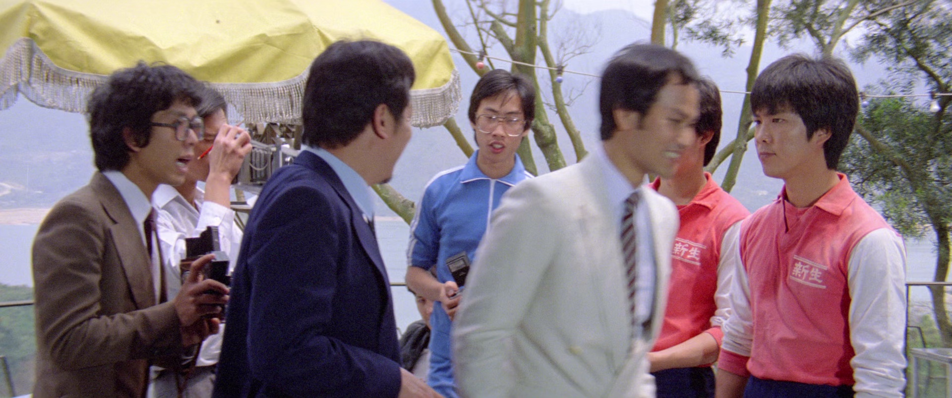 波牛 [国粤多音轨/中文字幕].The.Champions.1983.1080p.BluRay.x265.10bit.DD2.0-ParkHD 5.89GB-6.png