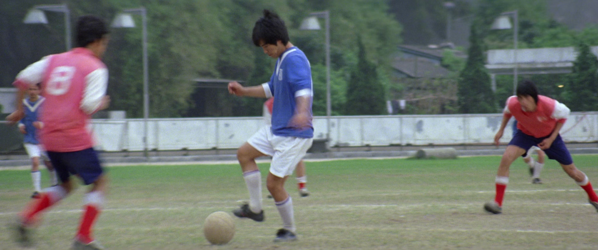 波牛 [国粤多音轨/中文字幕].The.Champions.1983.1080p.BluRay.x265.10bit.DD2.0-ParkHD 5.89GB-5.png