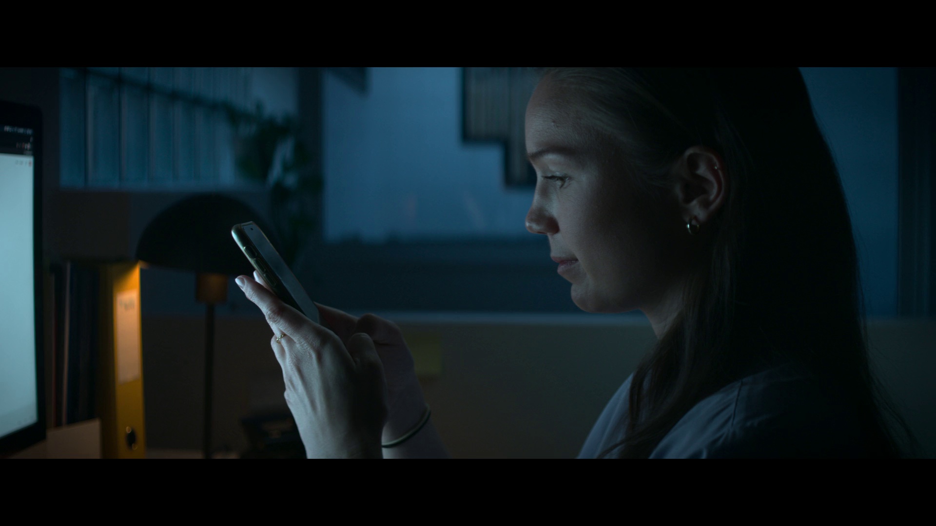 Tinder诈骗王 [简繁英字幕].The.Tinder.Swindler.2022.1080p.NF.WEB-DL.DDP5.1.Atmos.H264-PandaQT 4.44GB-6.png