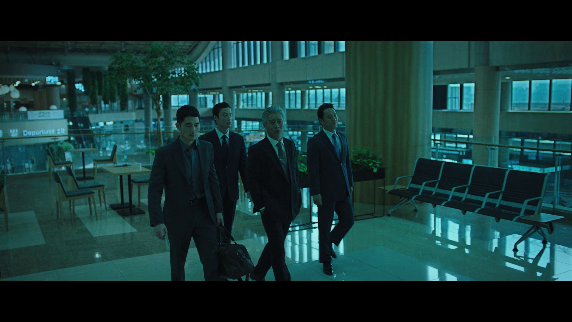乐园之夜 [简繁英字幕].Night.in.Paradise.2020.1080p.NF.WEB-DL.DDP5.1.H264-PandaQT 8.18GB-2.png