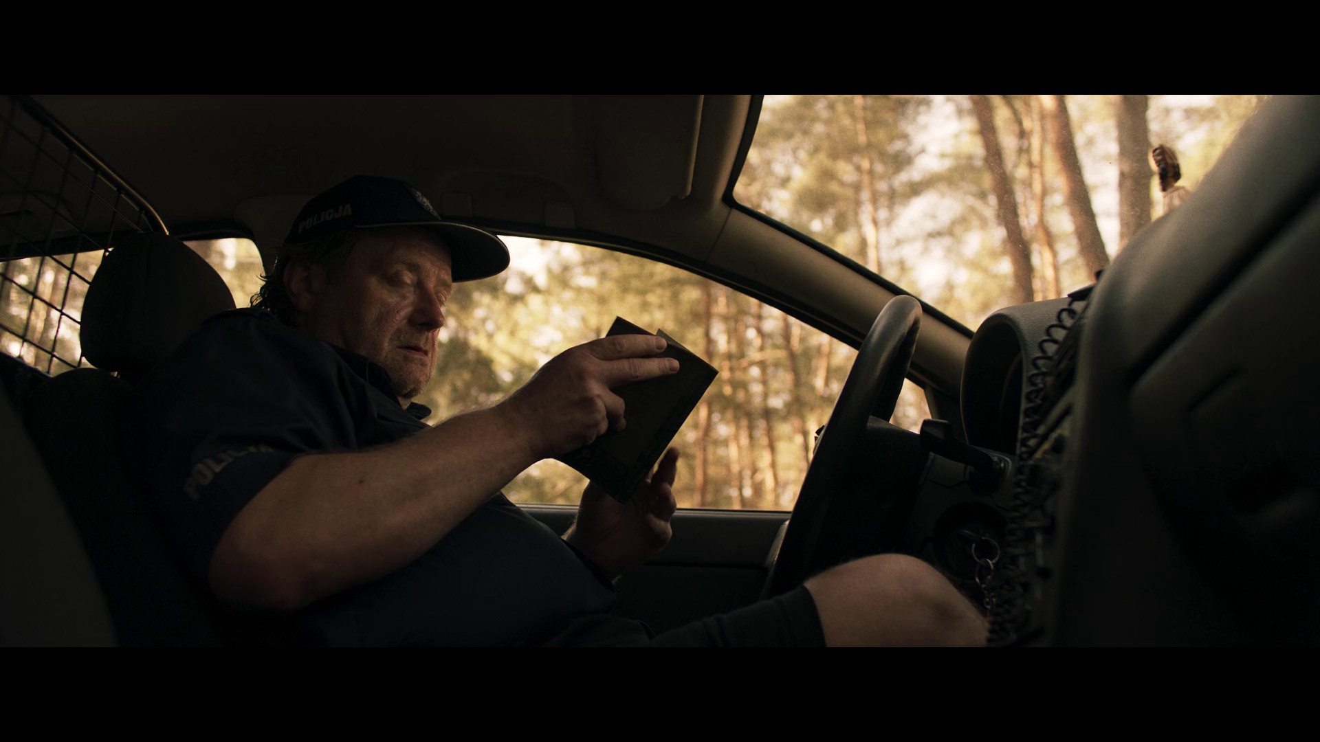 今夜林中无人入睡 [简繁英字幕].Nobody.Sleeps.in.the.Woods.Tonight.2020.1080p.NF.WEB-DL.DDP5.1.H264-PandaQT 5.92GB-7.png