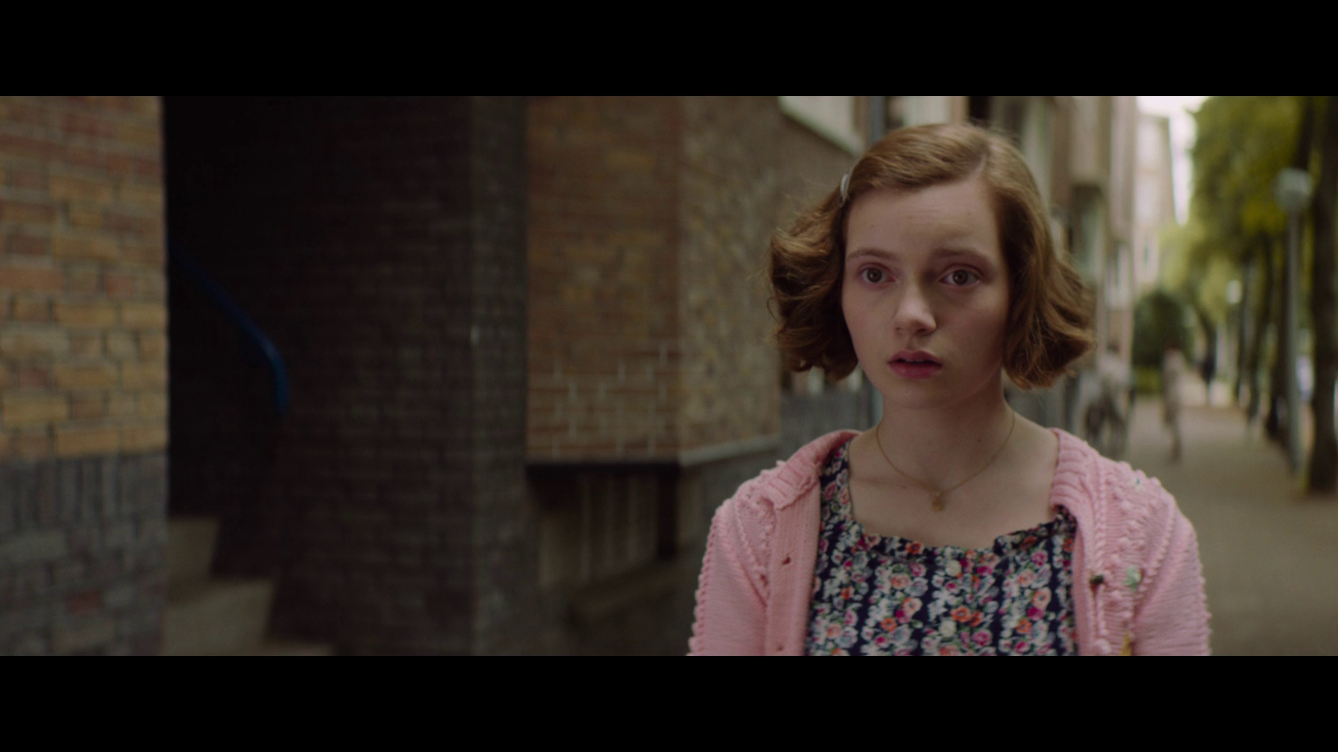 我最好的朋友安妮·弗兰克 [简繁英字幕].My.Best.Friend.Anne.Frank.2021.1080p.NF.WEB-DL.DDP5.1.H264-PandaQT 4.51GB-3.png