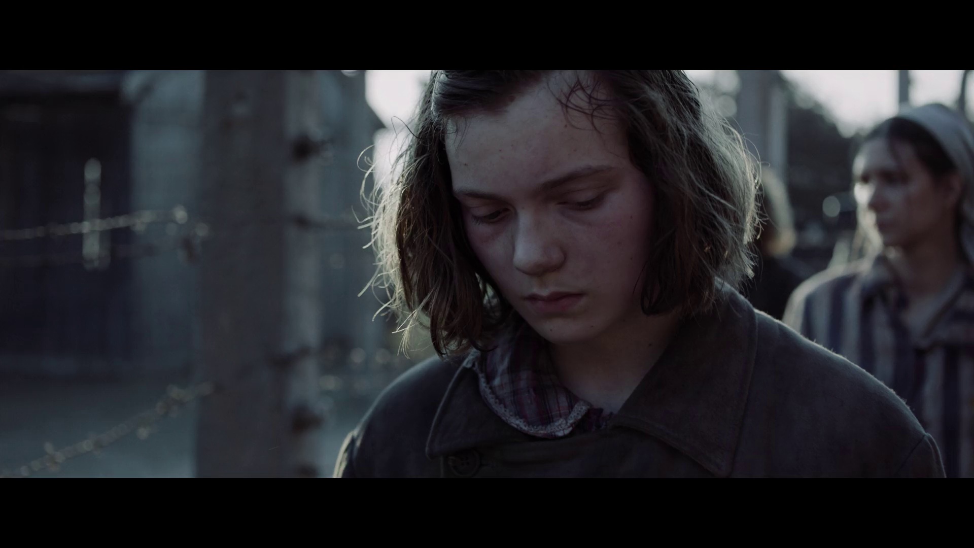 我最好的朋友安妮·弗兰克 [简繁英字幕].My.Best.Friend.Anne.Frank.2021.1080p.NF.WEB-DL.DDP5.1.H264-PandaQT 4.51GB-2.png