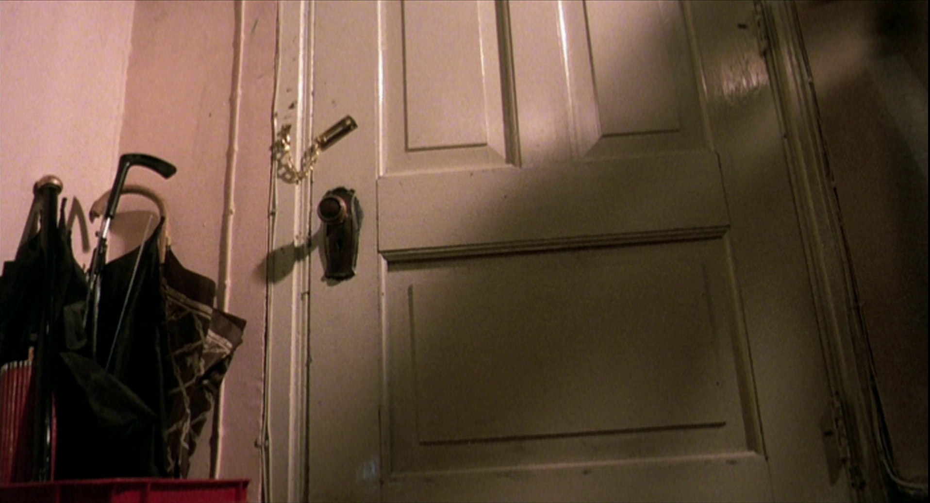 皇家师姐 [国语音轨/中英字幕].Yes,.Madam.1985.Bluray.1080p.DD5.1.x264-DreamHD 7.67GB-2.png