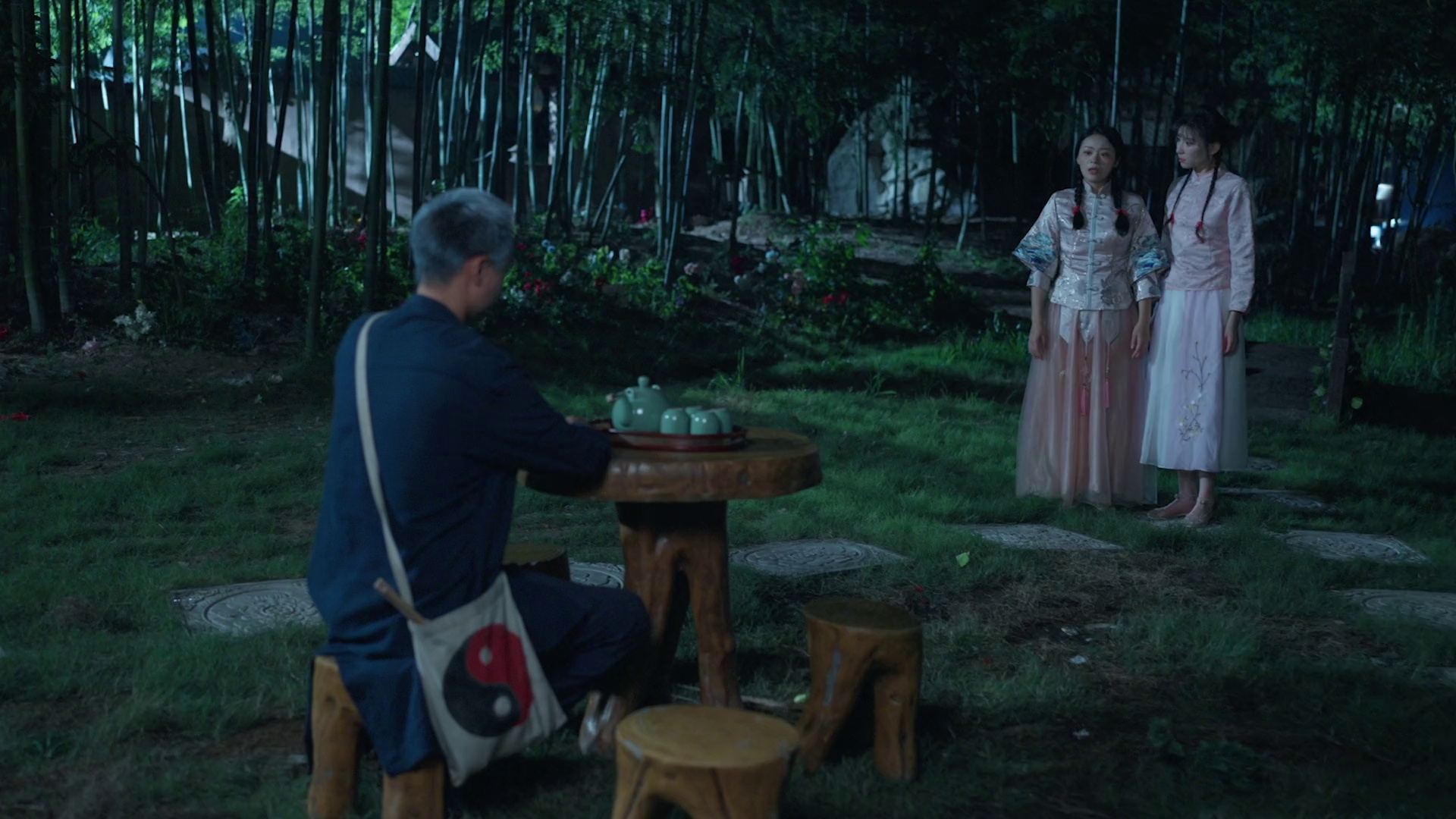 九叔之离奇命案 [国语配音/中文字幕].Jiu.Shu.Zhi.Li.Qi.Ming.An.2026.2160p.WEB-DL.H.265.HDR.DDP2.0.2Audios-PandaQT 4.48GB-5.png