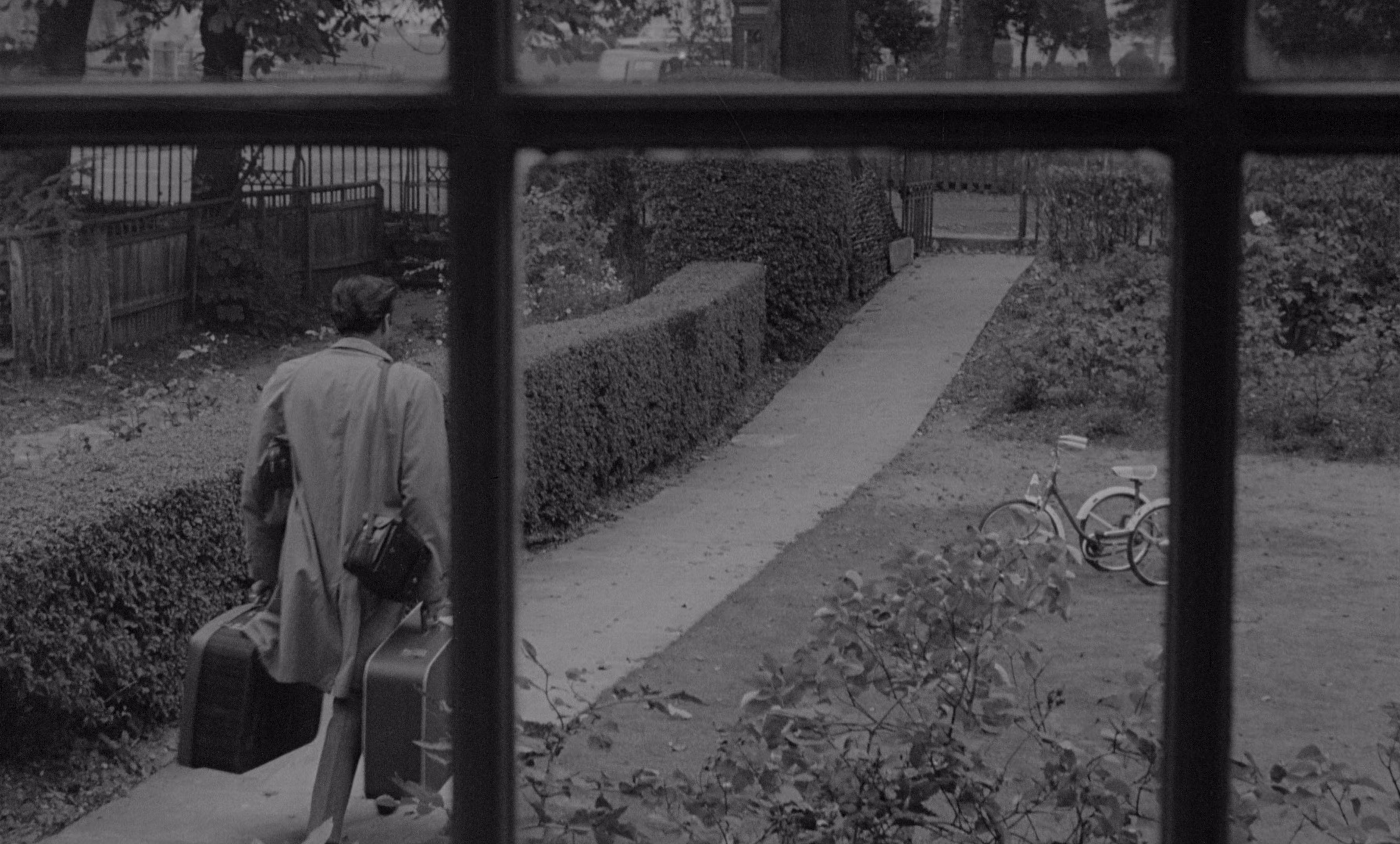 亲爱的 [HDR/杜比视界双版本][简繁英双语字幕].Darling.1965.2160p.UHD.BluRay.DV.HEVC.10bit.DD2.0-ParkHD 22.66GB-2.png