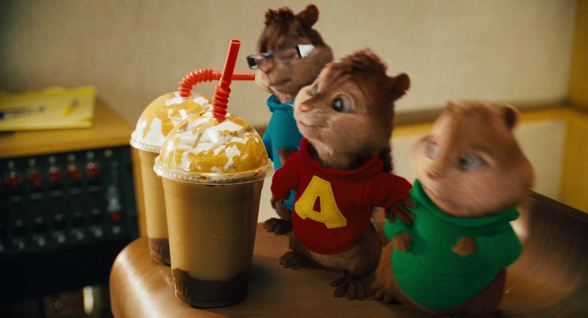 鼠来宝 [国英多音轨/中文字幕].Alvin.and.the.Chipmunks.2007.BluRay.1080p.DTS-HD.MA.5.1.x265.10bit-DreamHD 7.29GB-6.png