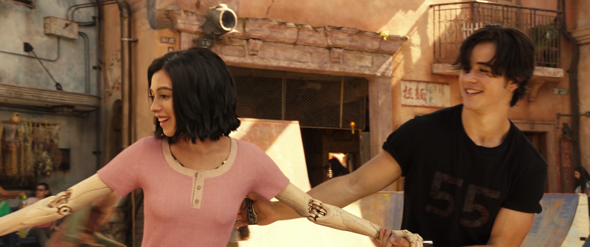 阿丽塔：战斗天使 [国英多音轨/中文字幕].Alita.Battle.Angel.2019.BluRay.1080p.DTS-HDMA7.1.x265.10bit-DreamHD 12.65GB-2.png