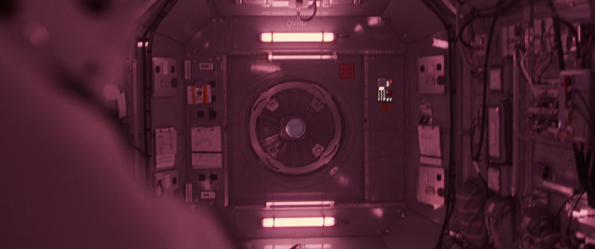 星际探索 [中文字幕].Ad.Astra.2019.BluRay.1080p.DTS-HDMA7.1.x265.10bit-DreamHD 7.89GB-5.png