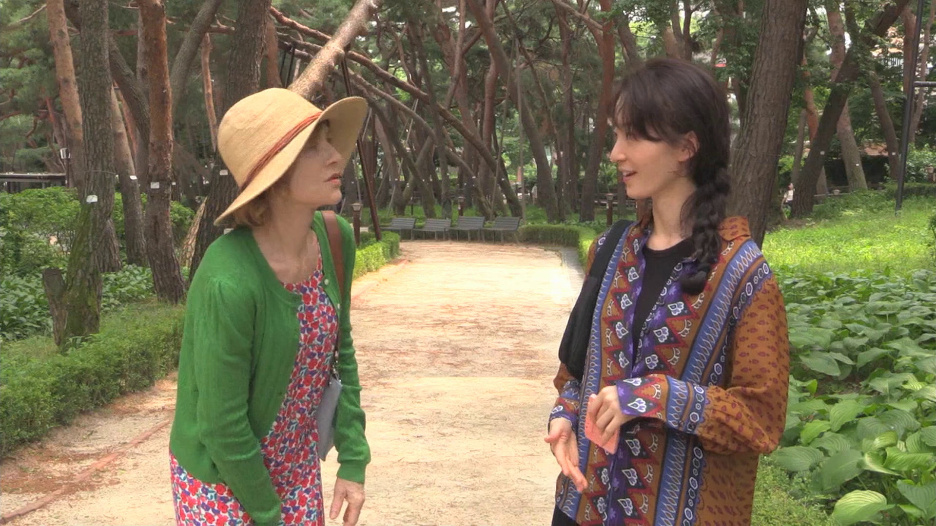 旅行者的需求 [简繁英字幕].A.Travelers.Needs.2024.Bluray.1080p.DTS-HDMA2.0.x264-DreamHD 9.32GB-2.png