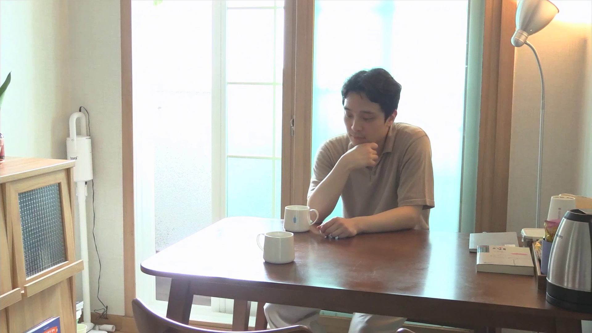 旅行者的需求 [简繁英字幕].A.Travelers.Needs.2024.Bluray.1080p.DTS-HDMA2.0.x264-DreamHD 9.32GB-6.png