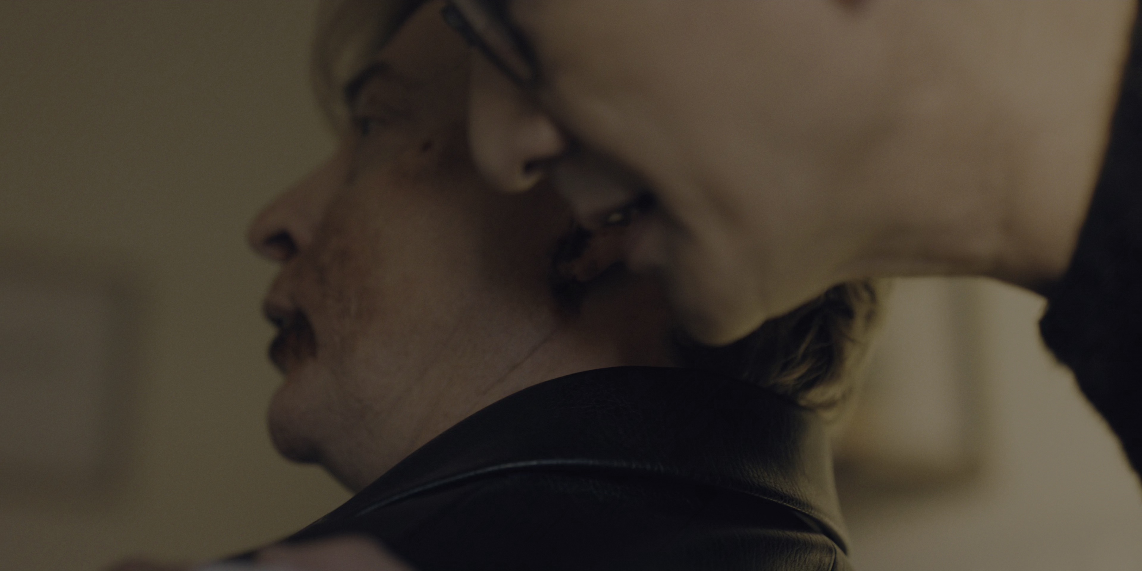 前任杀神 [HDR/杜比视界双版本][简繁英字幕].Love.Hurts.2025.BluRay.2160p.TrueHD7.1.DoVi.HDR.x265.10bit-DreamHD 17.73GB-5.png