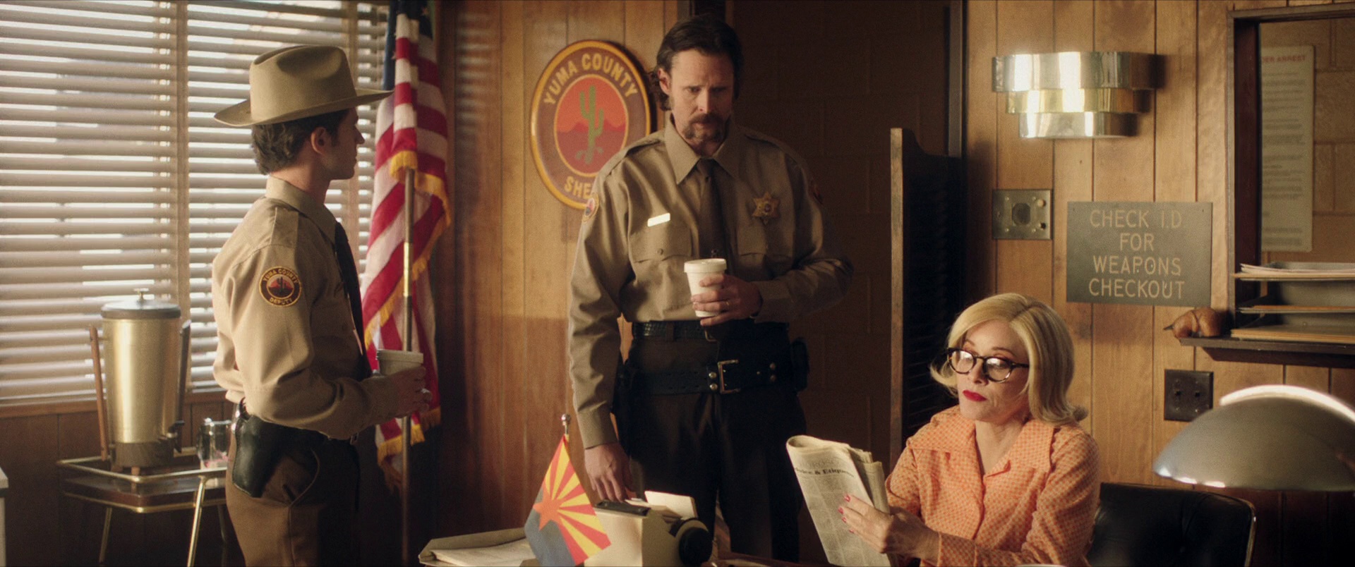 惊魂加油站 [简繁英字幕].The.Last.Stop.in.Yuma.County.2023.1080p.BluRay.x264.DTS-HD.MA.5.1-ParkHD 8.83GB-4.png