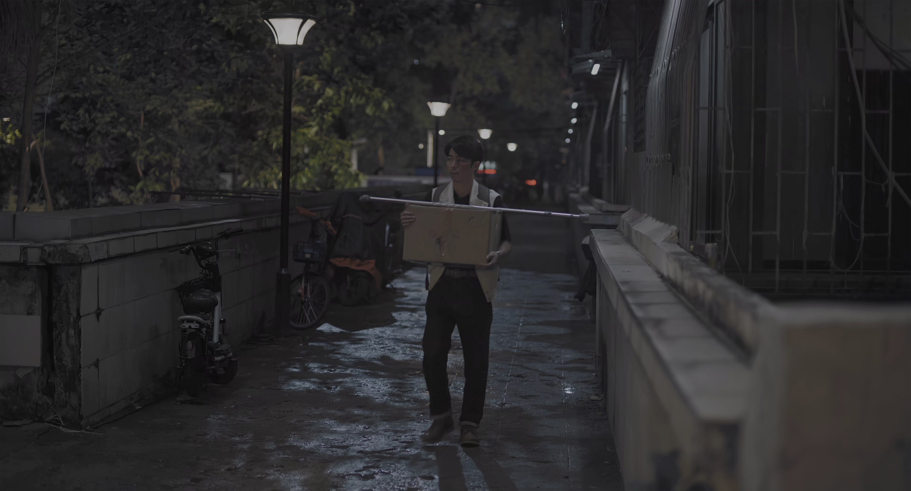 门牙 [国语配音/中文字幕].No.One.is.Closer.Than.We.2026.2160p.WEB-DL.DDP2.0.H265-ParkHD 2.45GB-7.png