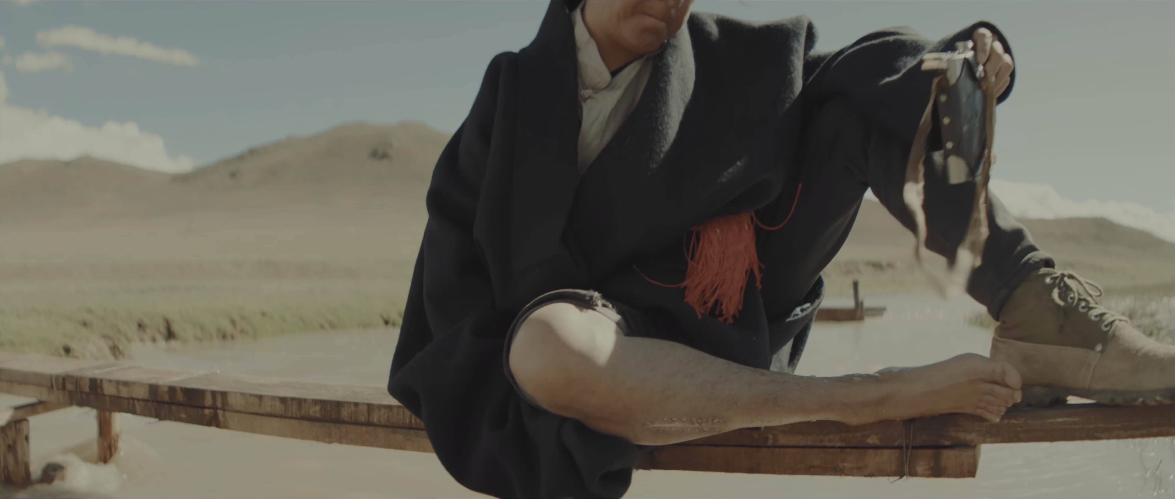 女骑手 [60帧率版本][国语配音/中文字幕].Lady.Rider.2026.2160p.WEB-DL.DDP5.1.H265.60fps.HDR-ParkHD 2.90GB-2.png