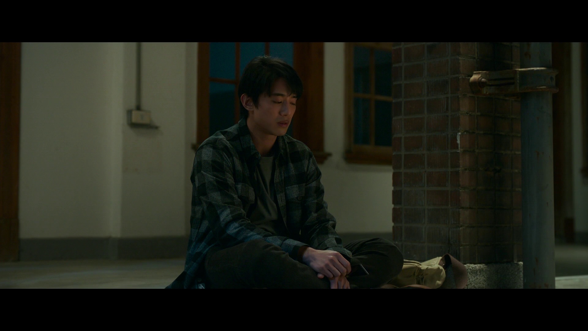啵me之我的青春住了鬼 [国语配音/中文字幕].Kiss.Me.My.Ghost.Friend.2026.1080p.HamiVideo.WEB-DL.AAC2.0.H.264-DreamHD 5.48GB-3.png