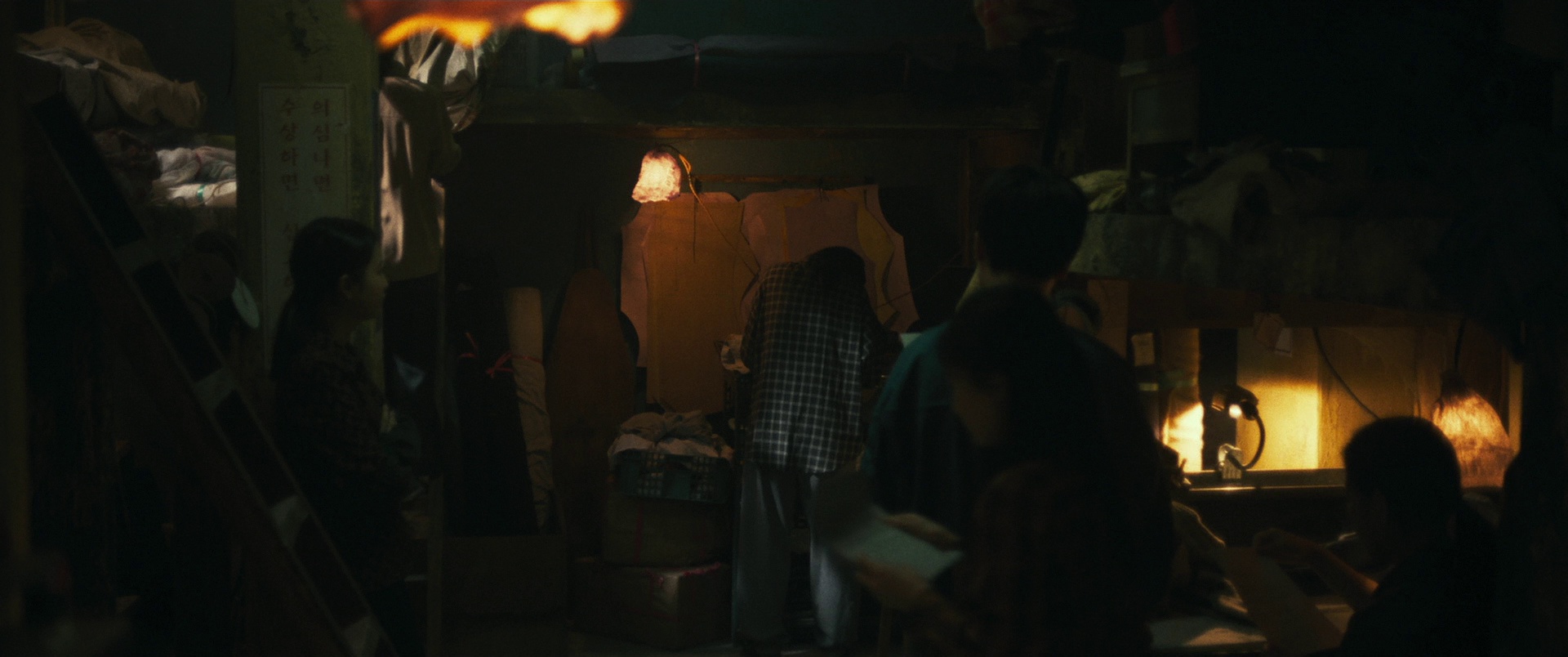 脸庞 [简繁英字幕].The.Ugly.2025.BluRay.1080p.DTS-HD.MA.5.1.x264-DreamHD 10.20GB-4.png