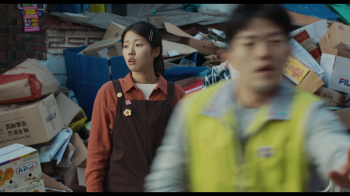 世界的主人/若问世界谁无伤(港)/世界之主/世界的珠仁/The World of Love [法版原盘].The.World.of.Love.2025.1080p.FRA.Blu-ray.AVC.DTS-HD.MA.5.1-TGA 38.37GB-10.png